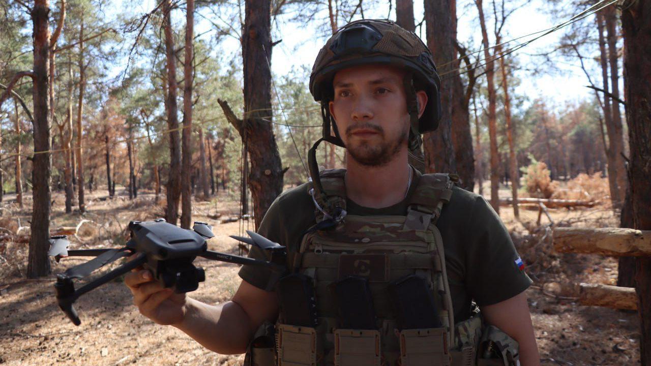 Связавшись с дронами